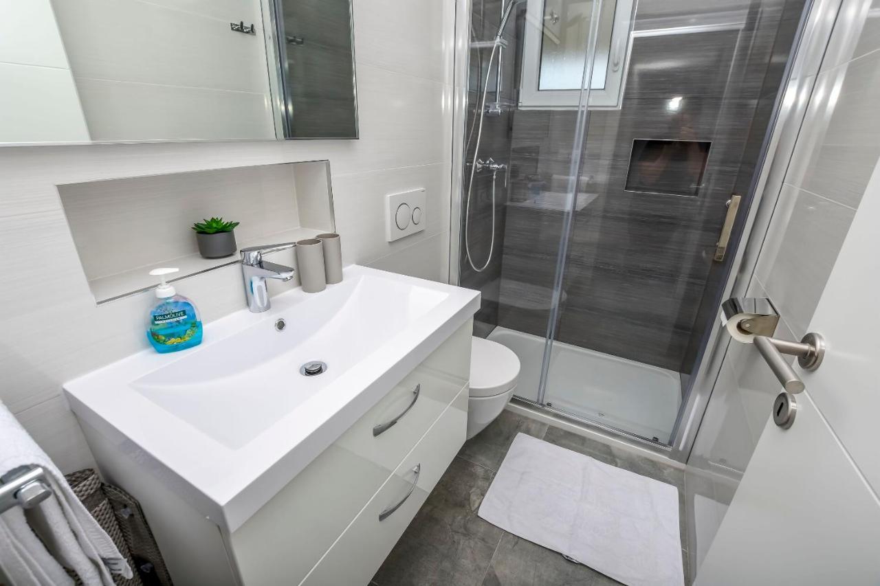 Apartments Sime โรกอซนิซา ภายนอก รูปภาพ