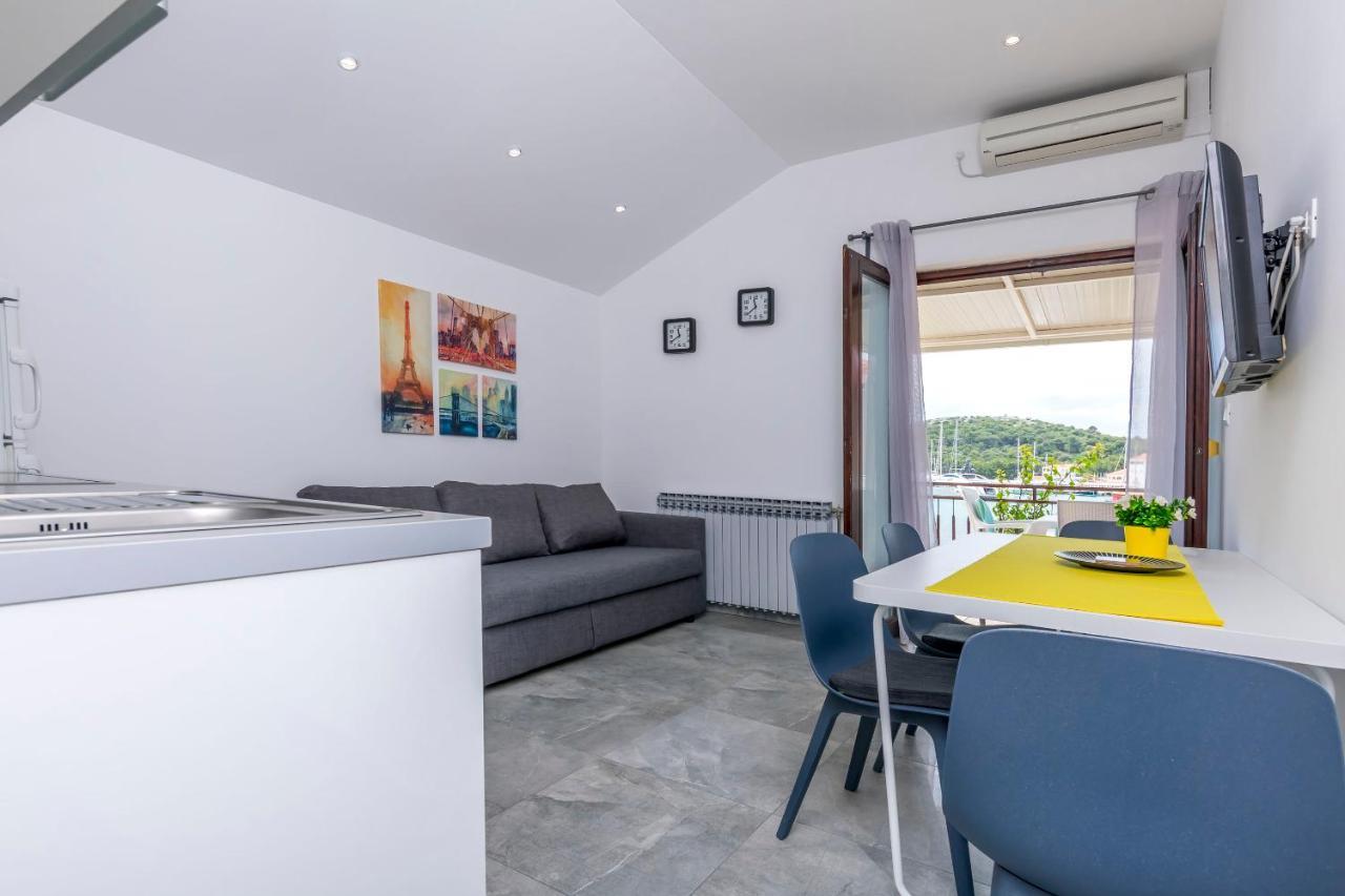 Apartments Sime โรกอซนิซา ภายนอก รูปภาพ